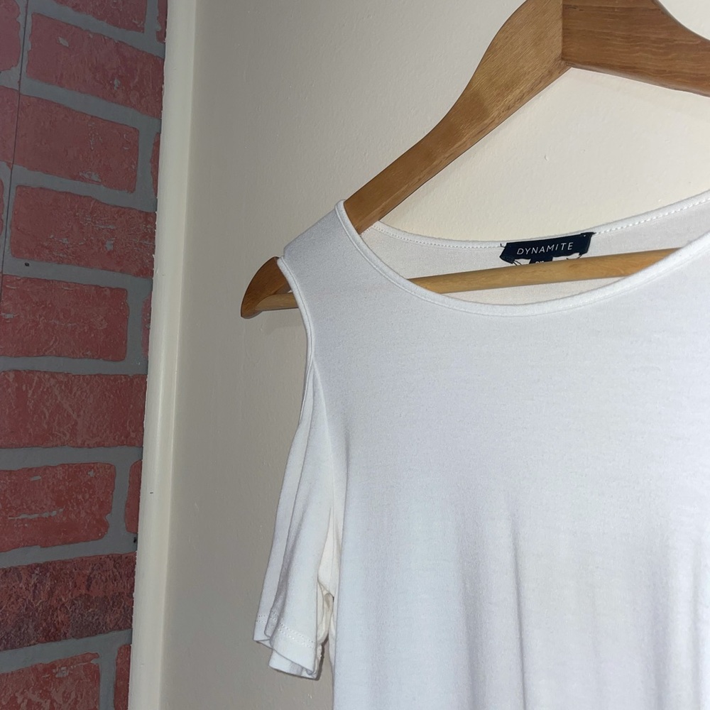 Shoulder cut out short sleeve